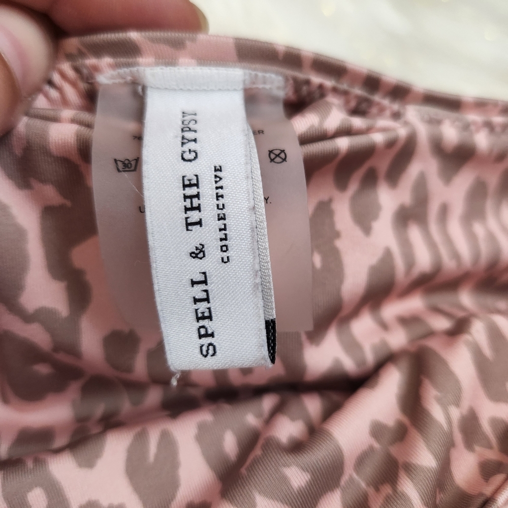 Spell and The Gypsy Wild Thing Leopard Print Leggings - Picture 6 of 7